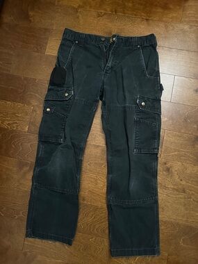 Carhartt Black Cargo Pants with Multiple Utility Pockets